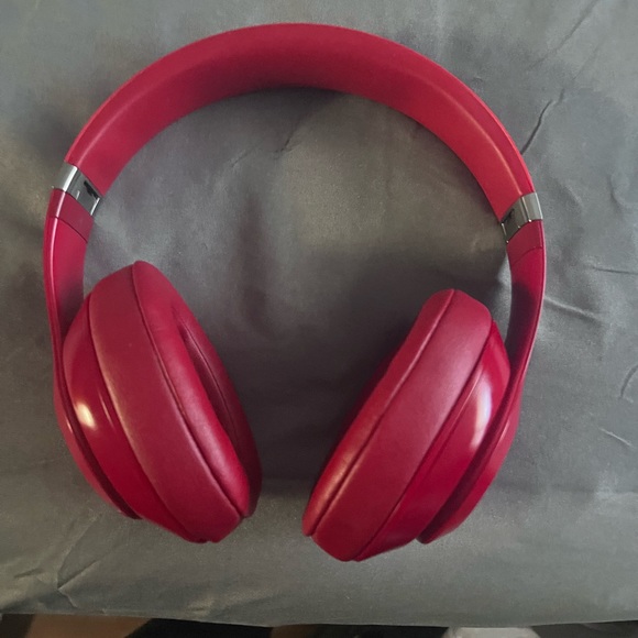Wireless Beats - Picture 1 of 3